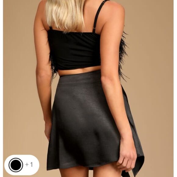 BLACK SATIN MINI SKIRT - Picture 4 of 5